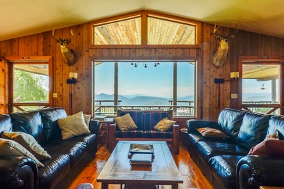 Deluxe Cabin on Cattle Ranch Resort, Washington - Kettle Falls, Washington - glamping.directory