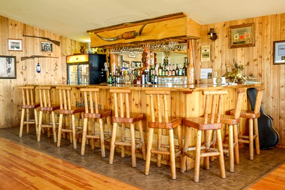 Deluxe Cabin on Cattle Ranch Resort, Washington - Kettle Falls, Washington - glamping.directory