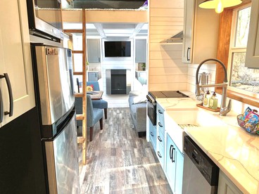 Nestled in Nature: Experience Tiny House Living Bliss in Northern Alabama - DeKalb County, Alabama - glamping.directory