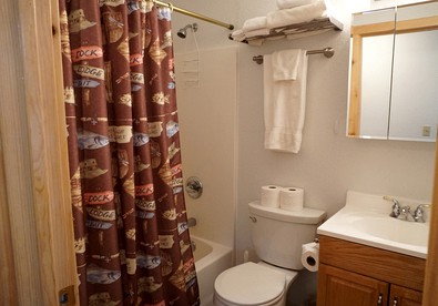 Gorgeous Romantic Cabin Rental with Private Porch near Ridgeway, Alaska - Kenai, Alaska - glamping.directory