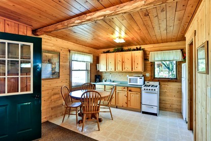 Waterfront Cabin Rental with Breathtaking Sunset Views near Lake Kabetogama, Minnesota - Kabetogama, Minnesota - glamping.directory