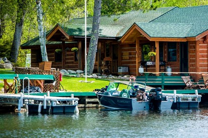 Waterfront Cabin Rental with Breathtaking Sunset Views near Lake Kabetogama, Minnesota - Kabetogama, Minnesota - glamping.directory
