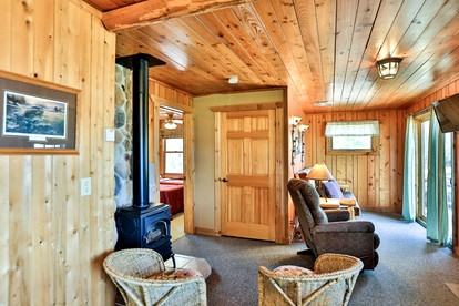 Waterfront Cabin Rental with Breathtaking Sunset Views near Lake Kabetogama, Minnesota - Kabetogama, Minnesota - glamping.directory