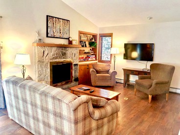 Forest Cabin near Mount Washington Perfect for NH Glamping - Carroll, New Hampshire - glamping.directory
