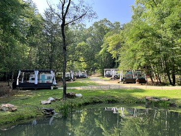 Unique Vacations at this Wonderful Vintage Caravan in Franklin, North Carolina - Franklin, North Carolina - glamping.directory