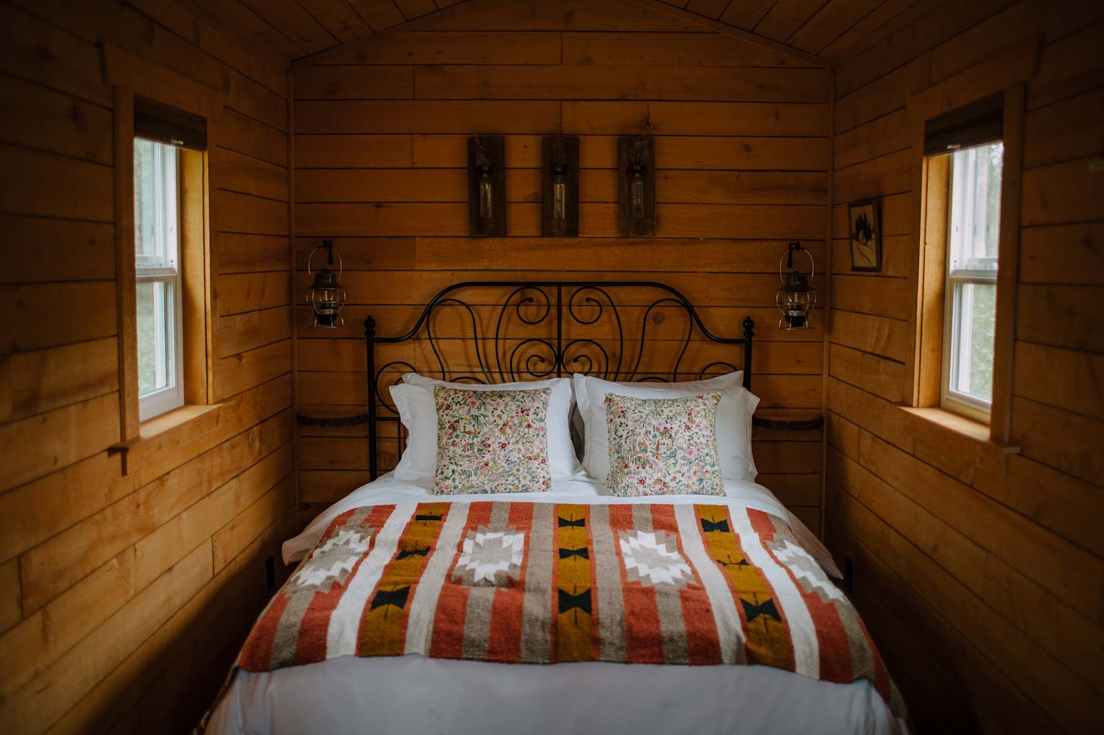 The Wilds - Fishhook, Alaska - glamping.directory