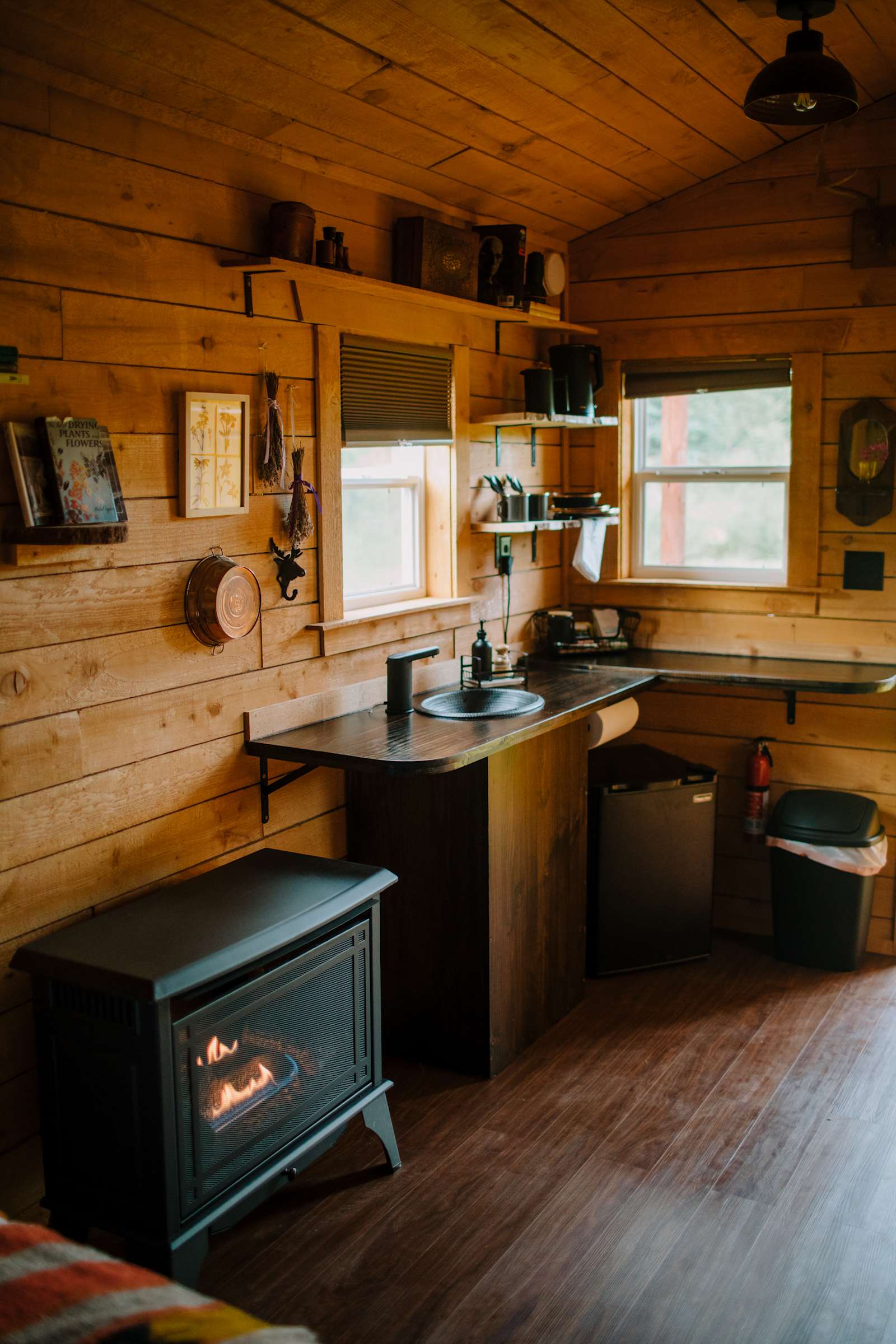 The Wilds - Fishhook, Alaska - glamping.directory