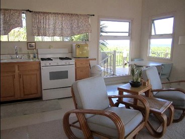 Elegant Cottage with Unbelievable Ocean Views in Molokai, Hawaii - Kaunakakai, Hawaii - glamping.directory