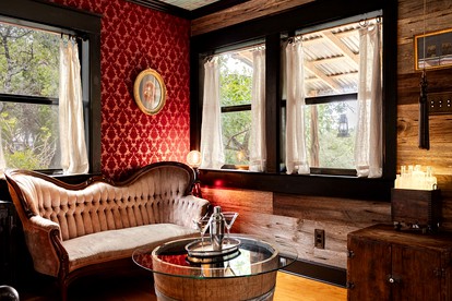 Luxurious Vintage Style Cabin Rental for Romantic Getaways and Texas Hill Country Vacations - Wimberley, Texas - glamping.directory