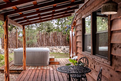 Luxurious Vintage Style Cabin Rental for Romantic Getaways and Texas Hill Country Vacations - Wimberley, Texas - glamping.directory