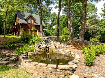 Delightful Cabin Rental with Mountain Views near Chattahoochee National Forest, Georgia - Blue Ridge, Georgia - glamping.directory