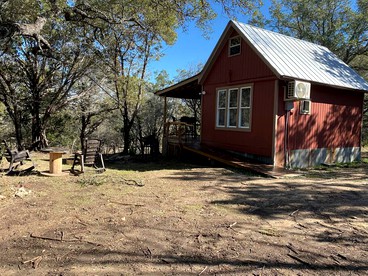 Rustic Texas Hill Country Vacation Rental with a Fire Pit - glamping.directory