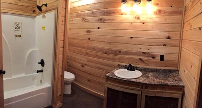 Rustic Barn for a Group Getaway near Little Rock, Arkansas - Ulm, Arkansas - glamping.directory