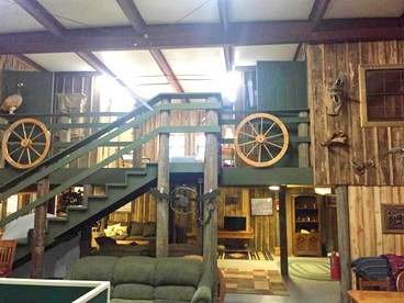 Rustic Barn for a Group Getaway near Little Rock, Arkansas - Ulm, Arkansas - glamping.directory