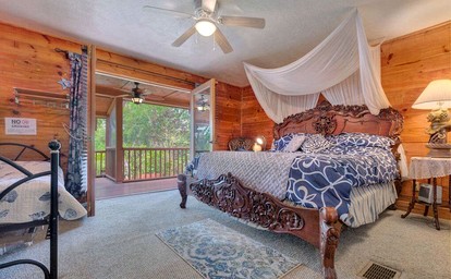 Charming Nautical-Themed Inn Room with Private Whirlpool & Lake Views Near Lake Helen, Florida - glamping.directory