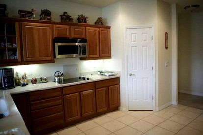 Romantic Suite with Private Bath and Views of Snake River Canyon, Idaho - King Hill, Idaho - glamping.directory