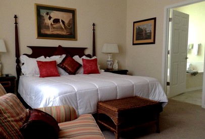 Romantic Suite with Private Bath and Views of Snake River Canyon, Idaho - King Hill, Idaho - glamping.directory