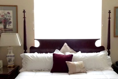 Romantic Suite with Private Bath and Views of Snake River Canyon, Idaho - King Hill, Idaho - glamping.directory