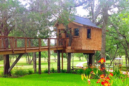 Romantic and Unique Tree House Rental on a Private Ranch in Central Texas - Waelder, Texas - glamping.directory