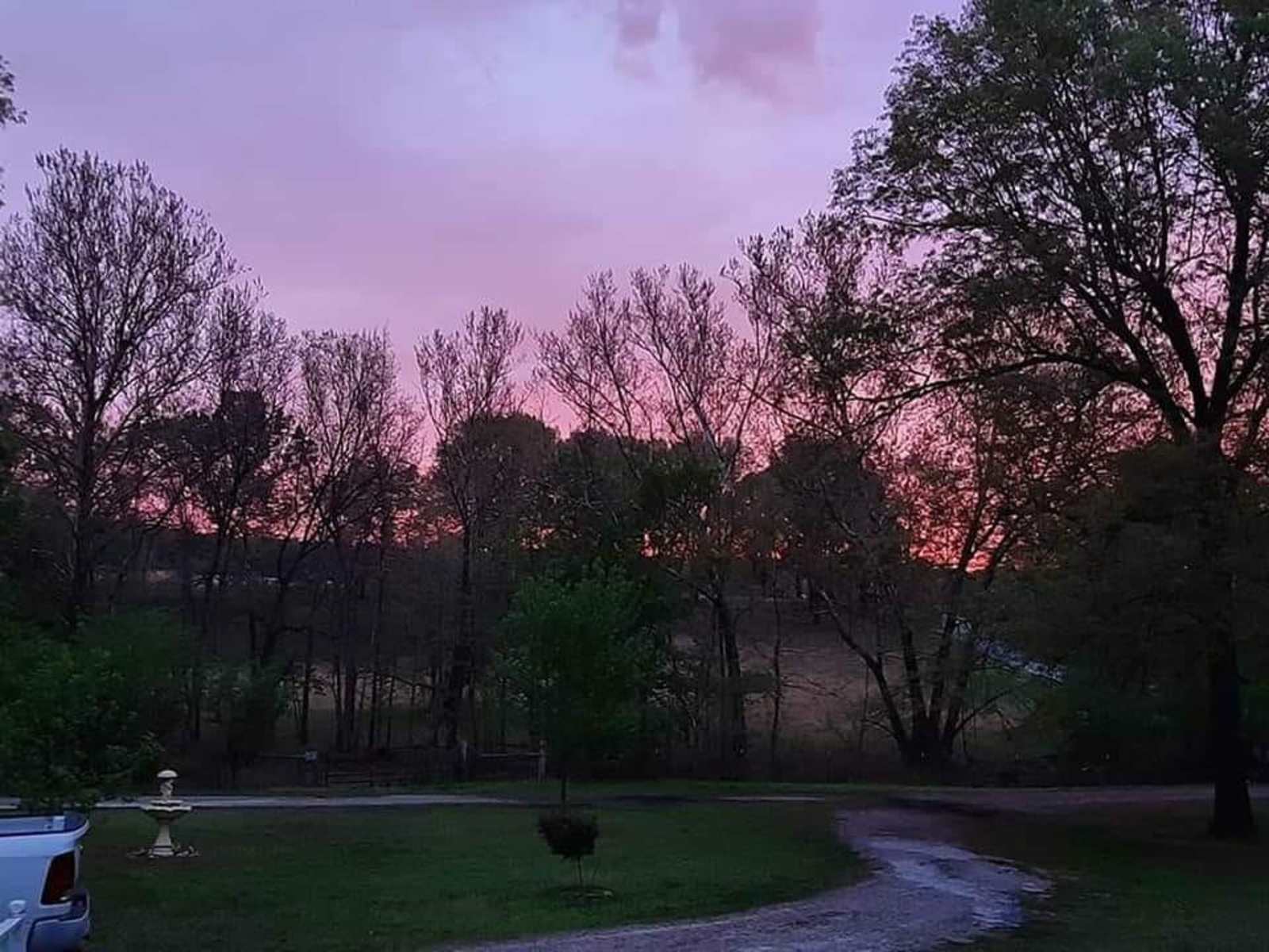 CinC's RV Hideaway - Melbourne, Arkansas - glamping.directory
