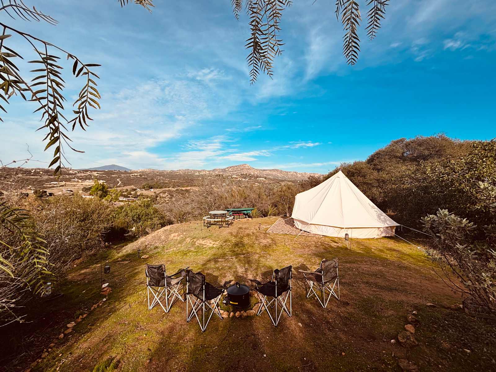 Summit Trail Hilltop Retreat - glamping.directory