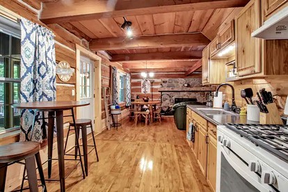 Tranquil Log Cabin Rental for a Relaxing Vacation in Upstate New York - Cherry Creek, New York - glamping.directory