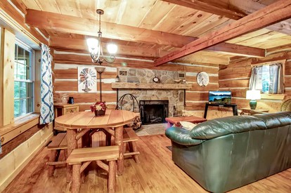 Tranquil Log Cabin Rental for a Relaxing Vacation in Upstate New York - Cherry Creek, New York - glamping.directory