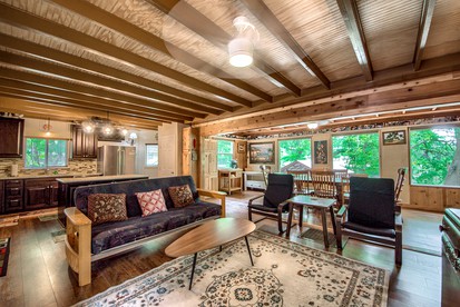 Stunning Riverfront Cottage with Amazing Outdoor Area Perfect for Water Activities in New Braunfels, Texas - New Braunfels, Texas - glamping.directory