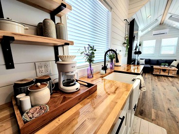 Discover Zion: Tiny Home Stay in Apple Valley, Minutes from National Park - Apple Valley, Utah - glamping.directory