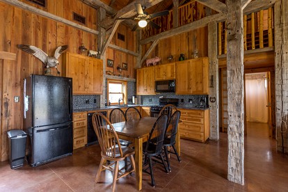 Glamping Cabin Rental for Groups on Lake Buchanan in Texas Hill Country - Lake Buchanan, Texas - glamping.directory