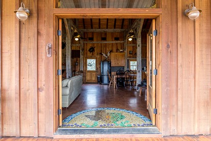 Glamping Cabin Rental for Groups on Lake Buchanan in Texas Hill Country - Lake Buchanan, Texas - glamping.directory