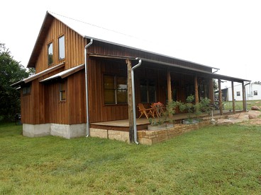 Glamping Cabin Rental for Groups on Lake Buchanan in Texas Hill Country - Lake Buchanan, Texas - glamping.directory
