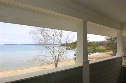 Beautiful and Spacious Vacation Rental with Lake Views in the Grand Traverse Bay Area, Michigan - Northport, Michigan - glamping.directory