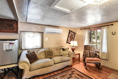 Rustic Historic Cabin near the Grand Canyon for a Peaceful Retreat in Parks, Arizona - Parks, Arizona - glamping.directory