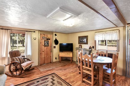 Rustic Historic Cabin near the Grand Canyon for a Peaceful Retreat in Parks, Arizona - Parks, Arizona - glamping.directory