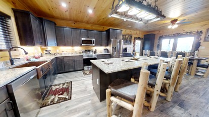Lazy Bear Lodge (5-Bedroom Cabin) with Pool and Mountain in Walland, Tennessee - Walland, Tennessee - glamping.directory