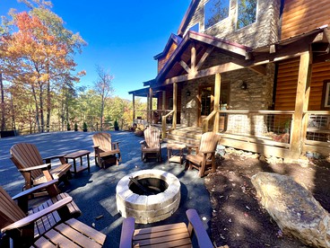 Lazy Bear Lodge (5-Bedroom Cabin) with Pool and Mountain in Walland, Tennessee - glamping.directory