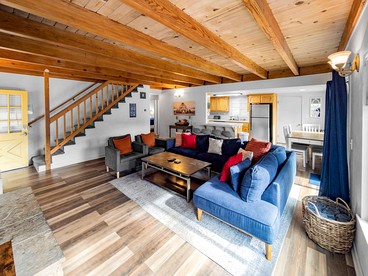 Relaxing Nature-Inspired Retreat with Cozy Lounge in Big Bear, California - Big Bear, California - glamping.directory