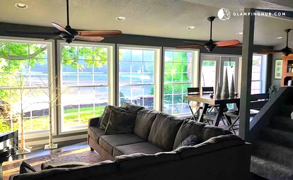 Lovely Cottage Rental Overlooking the River in Iowa Falls for a Getway near Waterloo, Iowa - Iowa Falls, Iowa - glamping.directory