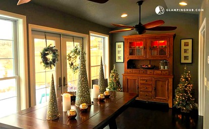 Lovely Cottage Rental Overlooking the River in Iowa Falls for a Getway near Waterloo, Iowa - Iowa Falls, Iowa - glamping.directory