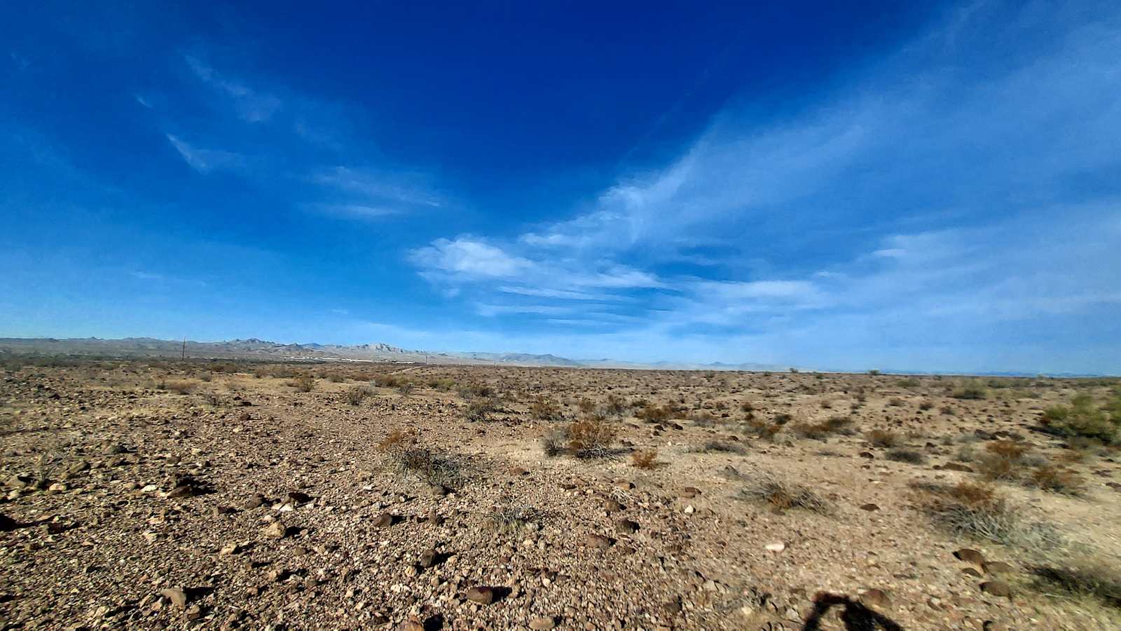 Golden Paradise & AZ Stargazer - Yucca, Arizona - glamping.directory