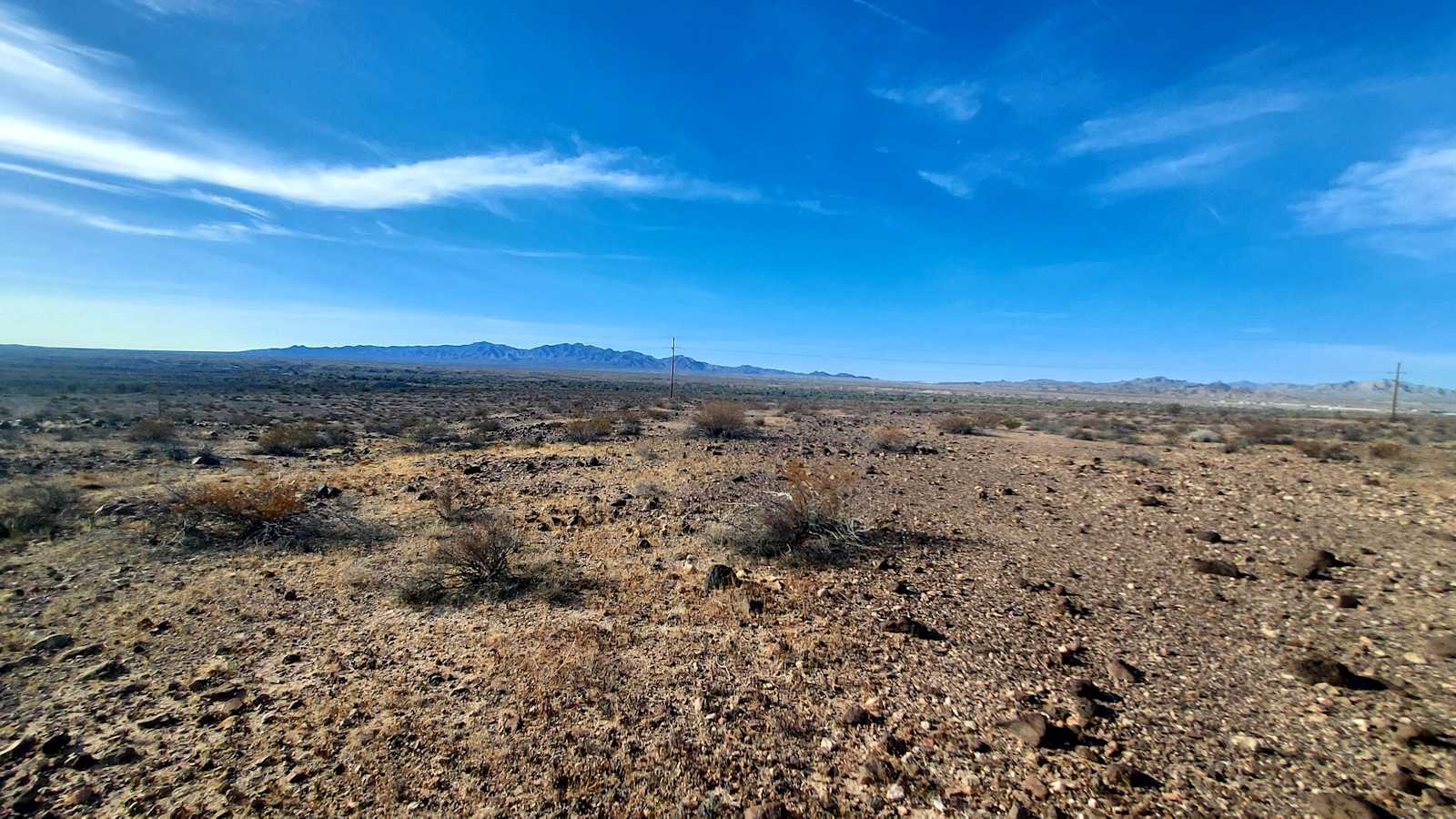 Golden Paradise & AZ Stargazer - Yucca, Arizona - glamping.directory