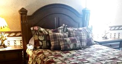 Cozy Mountain Getaway in a Private 65-Acre Bed and Breakfast in Morgan County, Virginia - Berkeley Springs , West Virginia - glamping.directory