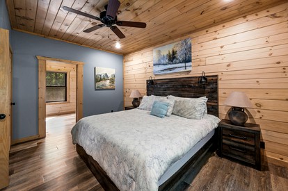 Charming Cabin in Gatlinburg for Cozy Family Glamping Vacations in Tennessee - Gatlinburg, Tennessee - glamping.directory