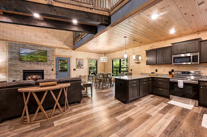Charming Cabin in Gatlinburg for Cozy Family Glamping Vacations in Tennessee - Gatlinburg, Tennessee - glamping.directory