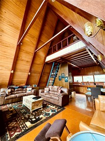 Spacious Well Furnished A-Frame with Sauna in Union Dale, Pennsylvania - Union Dale, Pennsylvania - glamping.directory