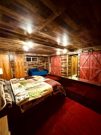 Spacious Well Furnished A-Frame with Sauna in Union Dale, Pennsylvania - Union Dale, Pennsylvania - glamping.directory