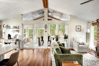 Spectatular Cabin with Sauna, Fire Pit and Modern Decor in Hedgesvile, WV - Hedgesville, West Virginia - glamping.directory