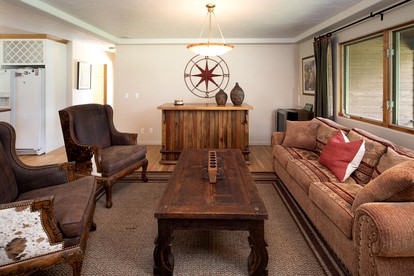 Picturesque Durango Cabin Perfect for a Peaceful Vacation in Colorado - Durango, Colorado - glamping.directory