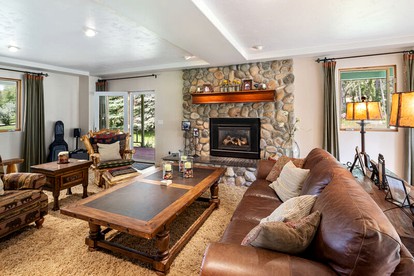Picturesque Durango Cabin Perfect for a Peaceful Vacation in Colorado - Durango, Colorado - glamping.directory